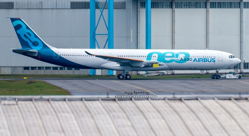 Ngam may bay A330neo moi toanh cua &quot;ong lon&quot; Airbus-Hinh-7