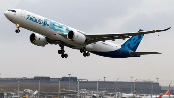 Ngam may bay A330neo moi toanh cua &quot;ong lon&quot; Airbus