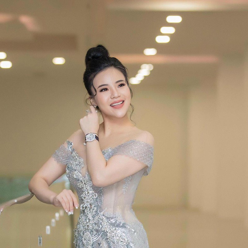 Hang hieu dat gia cua ba chu lo my pham 11 ty nghi hang gia-Hinh-11