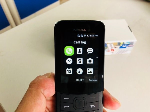 Mo hop Nokia “qua chuoi” 8110 4G cho nguoi thich hoai co-Hinh-13