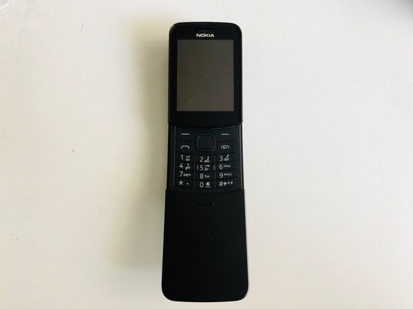 Mo hop Nokia “qua chuoi” 8110 4G cho nguoi thich hoai co-Hinh-6