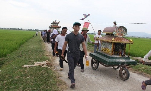 Bi xe tai dam: con chet, bo nguy kich tinh mang