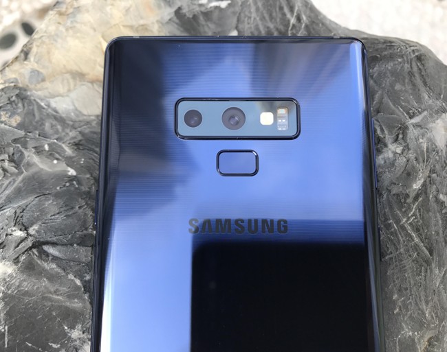 Dap hop Galaxy Note9: Thiet ke dang cap, S Pen khac biet-Hinh-5