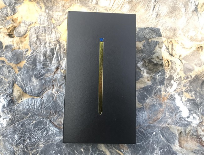 Dap hop Galaxy Note9: Thiet ke dang cap, S Pen khac biet