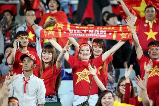 Mua gi lam qua khi du lich Indonesia co vu Olympic Viet Nam?-Hinh-2