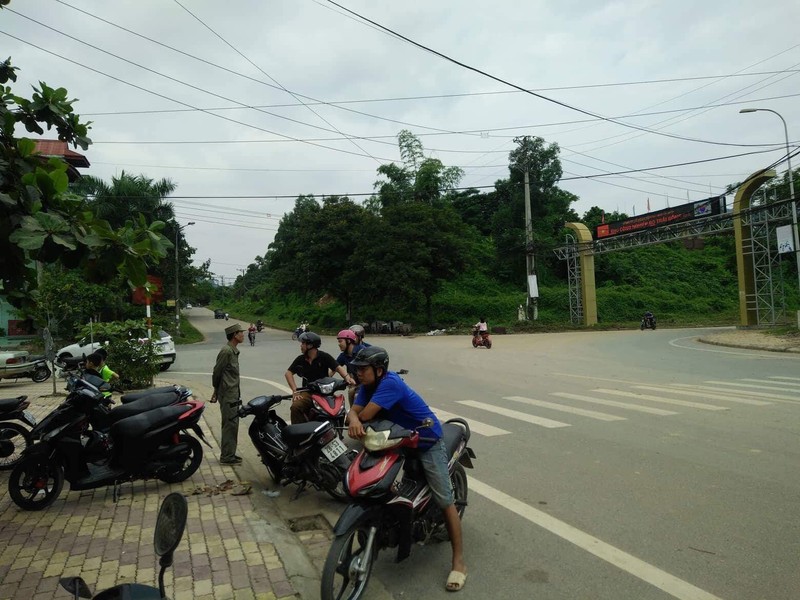 Can canh hien truong nghi van no sung giai quyet mau thuan o Hoa Binh-Hinh-6