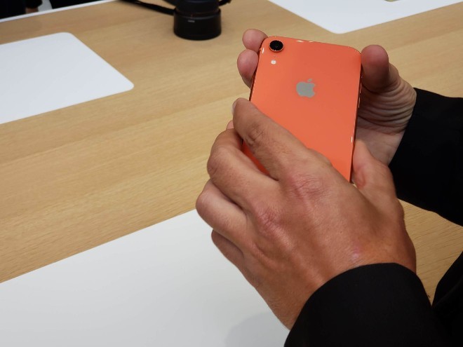 Man nhan voi phien ban iPhone XR re nhat vua ra mat-Hinh-2