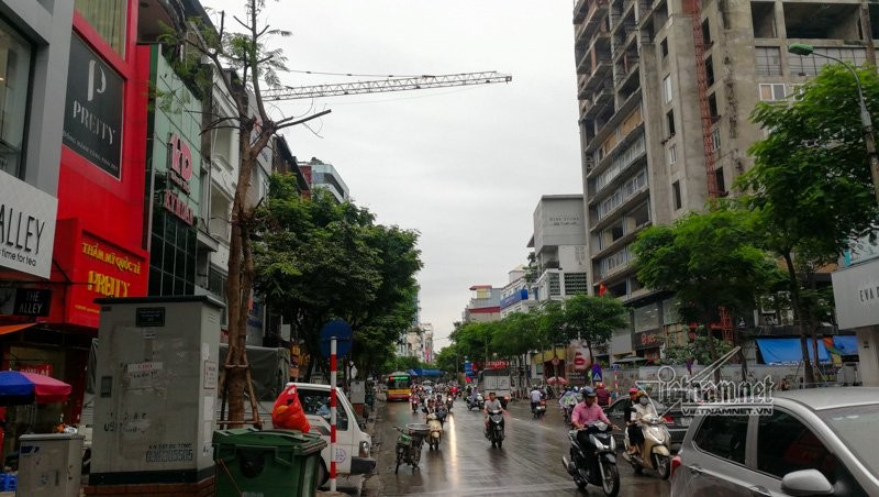 Hinh anh hai hung len loi cac tuyen pho Ha Noi