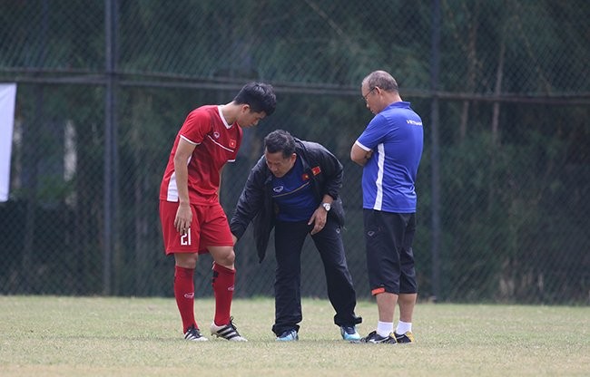Tuyen Viet Nam: Moi lo tu Van Thanh, thay Park khoc vi V-League-Hinh-2