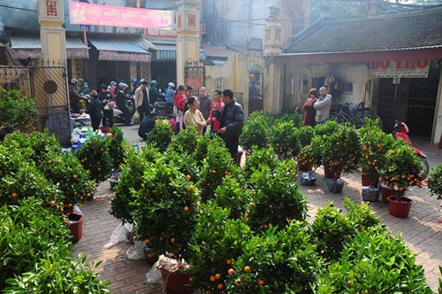 Cho Tet lau doi nhat Ha Noi ban nhung gi?-Hinh-10