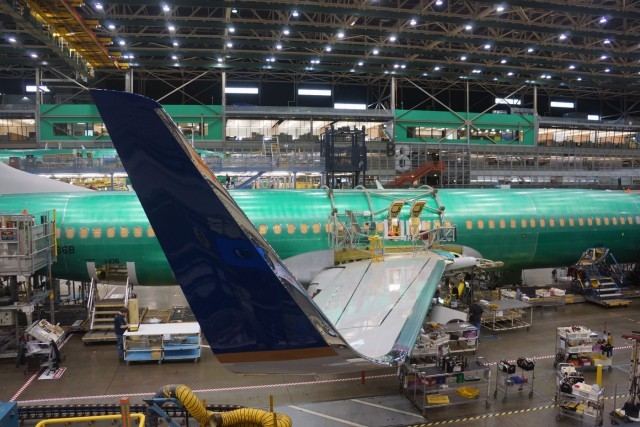 Boeing 737 Max bi cam bay duoc san xuat nhu the nao?