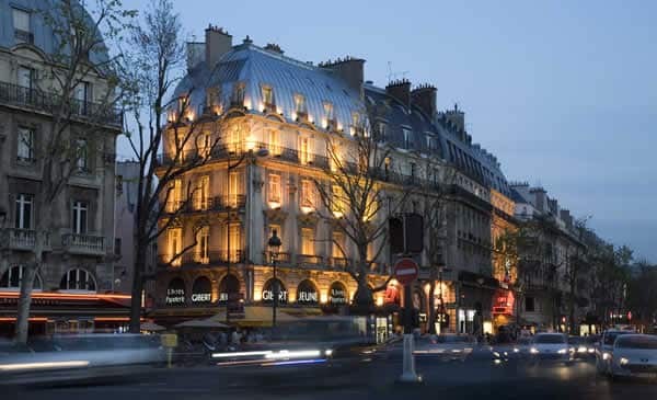 Toan canh khu pho co nhin tu Nha tho Duc Ba Paris-Hinh-8