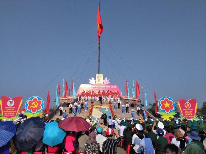 Long trong Le thuong co Thong nhat non song ben dong Ben Hai