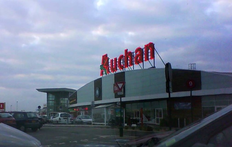 Auchan tung noi tieng the nao truoc khi 