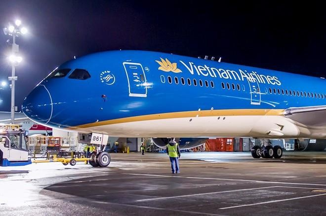 Vietnam Airlines thua nhan chuyen bay lui gio de cho mot nguoi