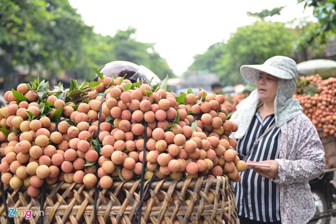 Vai thieu 50.000 dong/kg, nguoi dan un un cho xuong cho-Hinh-5