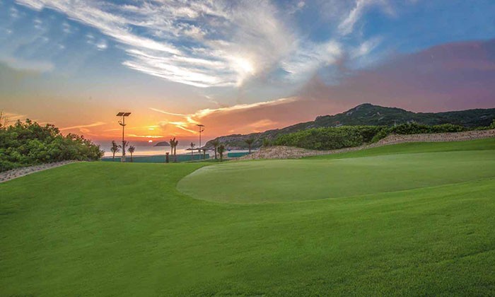 Ngoai san golf KN Cam Ranh chay no chet nguoi, Long Thanh con so huu san golf nao?-Hinh-2