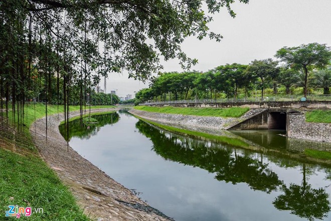 Song To Lich se la kenh giao thong duong thuy cho Ha Noi?