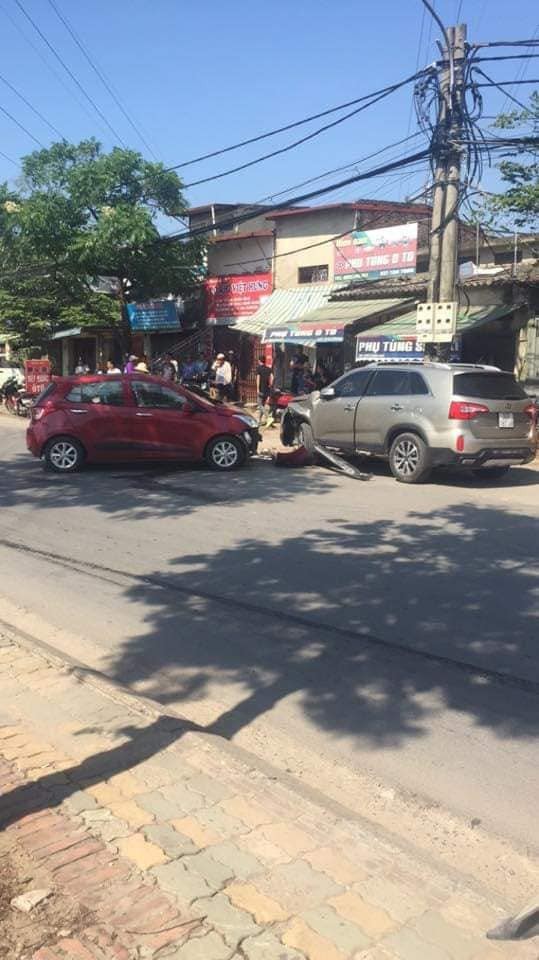 Hien truong vu tai nan khien pho Ha Noi xon xao chieu Chu Nhat-Hinh-4