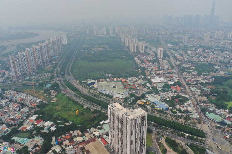 Landmark 81 'bien mat' trong khong khi TP.HCM  mu dac do o nhiem-Hinh-7