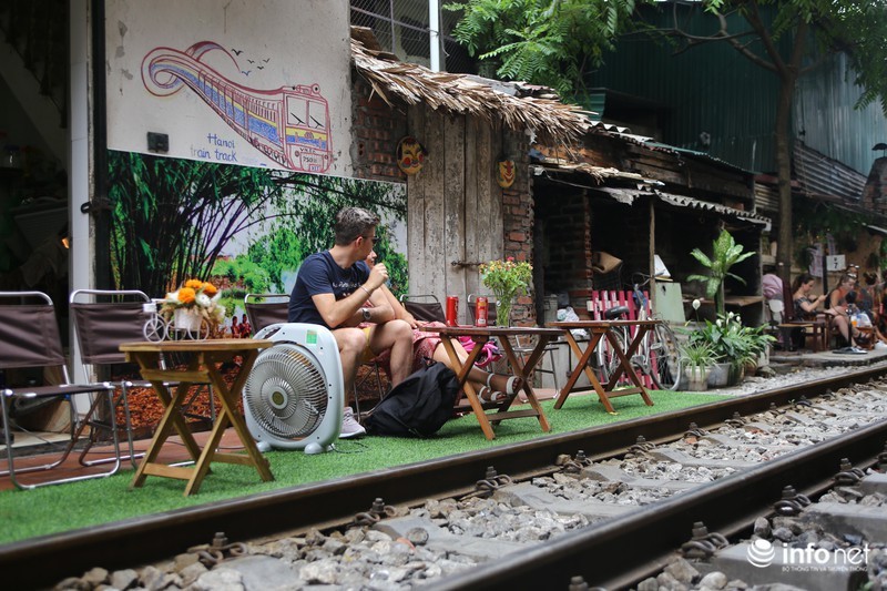 Nguoi dan noi gi ve viec Bo GTVT “thoi coi” cafe duong tau?-Hinh-9