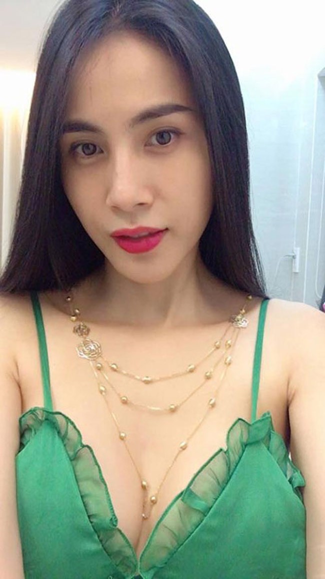 Loat qua xa xi gia tri tien ty cua dai gia Cong Vinh tang Thuy Tien-Hinh-9