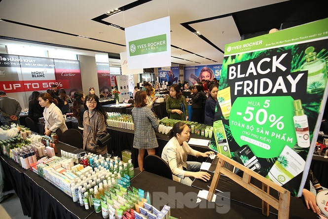 Muon kieu giam gia, khuyen mai hut thuong de ngay Black Friday-Hinh-5