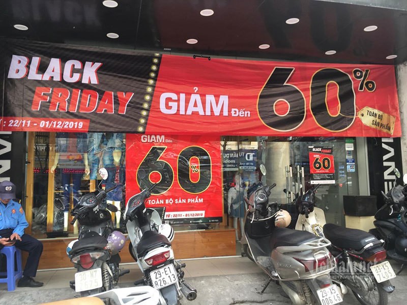 Muon kieu giam gia, khuyen mai hut thuong de ngay Black Friday