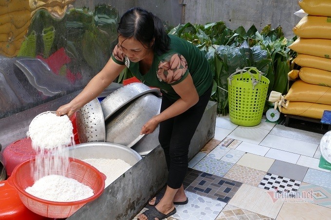 Lang san xuat banh chung Ha Noi tat bat ngay cuoi nam-Hinh-3