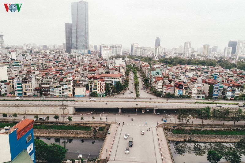 Ngam duong pho Ha Noi truoc ngay cach ly toan xa hoi-Hinh-5