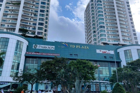 Biet gi ve Cty Thuy Duong chi 10 trieu dola mua Parkson TD Plaza?