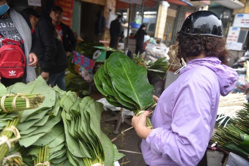 Cho la dong lau doi nhat Ha Noi vang khach ngay giap Tet-Hinh-6