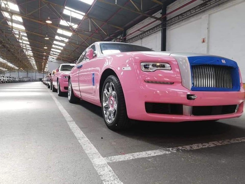 Choang ngop thu choi dot tien cua vi vua mua 19 chiec Rolls Royces tang vo-Hinh-5