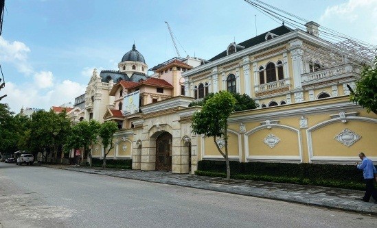 Choang ngop loat lau dai do so o dat cang Hai Phong-Hinh-12