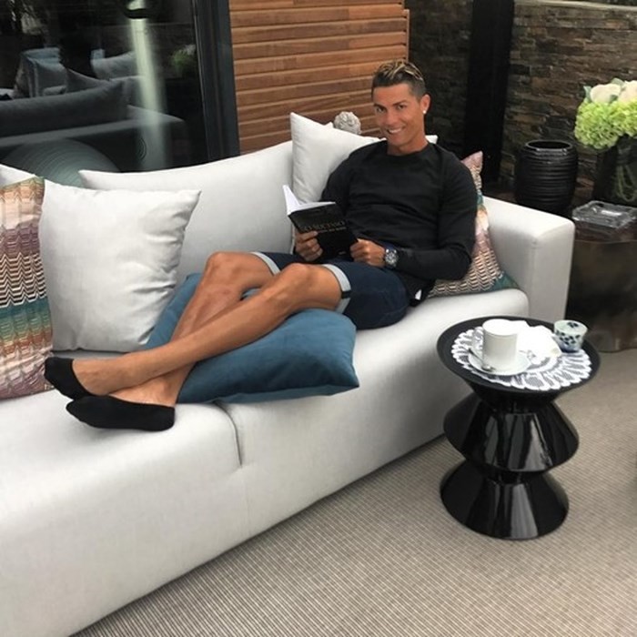 Choang ngop loat biet thu trieu do cua Cristiano Ronaldo-Hinh-2