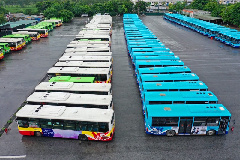 Hang tram oto moi cung phoi nang hon 30 ngay gian cach o Ha Noi-Hinh-8