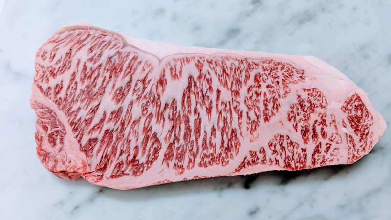 Thit bo Wagyu gan 10 trieu dong/kg duoc nuoi the nao?-Hinh-2