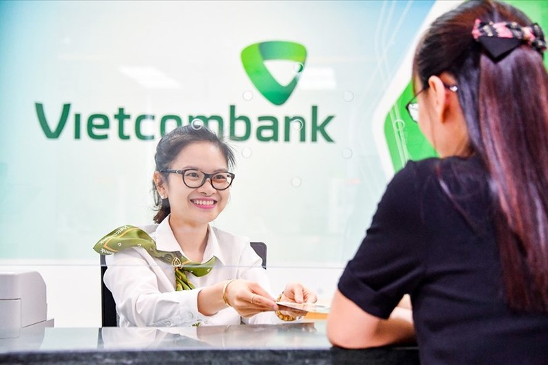 Khach hang uu tien Vietcombank nhu Thuy Tien duoc huong dac quyen gi?