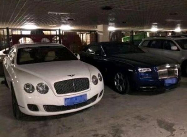 Nu dai gia tuyen chong tang xe Bentley nhung nhin ngoai hinh ma e de-Hinh-6