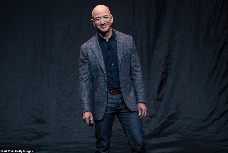 Co gi trong sieu du thuyen 500 trieu USD cua ty phu Jeff Bezos?-Hinh-9