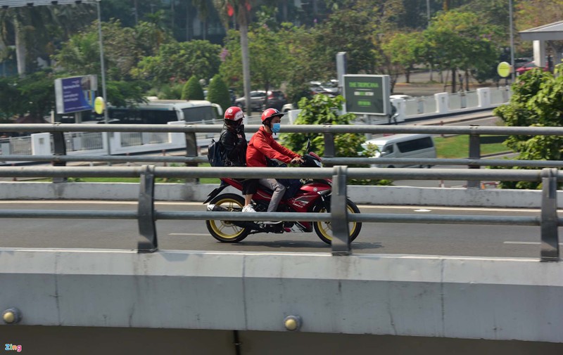 Xe om cong nghe o Ha Noi mon moi cho duoc chay lai-Hinh-2