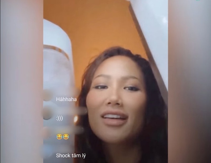 Man nhu HHen Nie: Dang livestream bong de dien thoai vao tu lanh