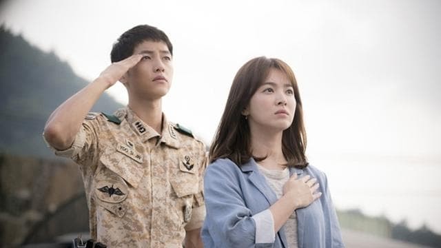 Song Joong Ki beo len sau khi ly hon, nep nhan duoi mat hien len nhieu