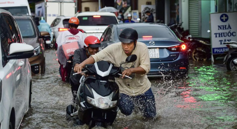 Du bao thoi tiet ngay 12/7: Bac Bo mat me, Nam Bo mua to