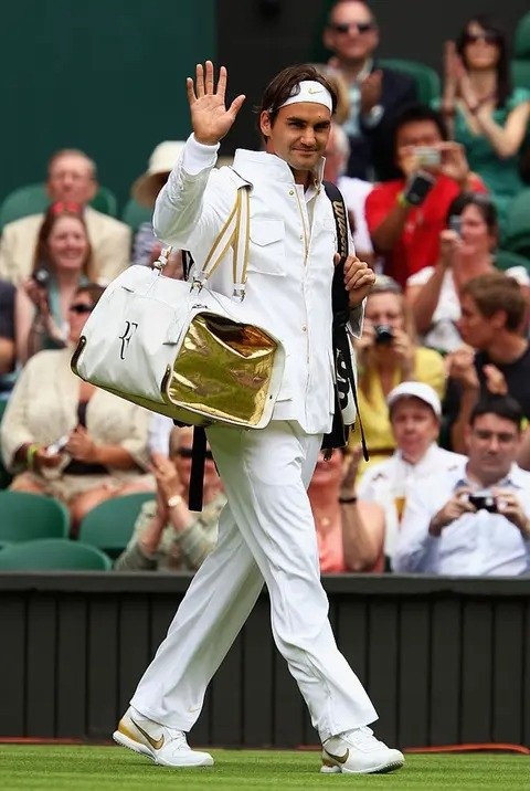 Roger Federer - nguoi dan ong sach se-Hinh-4