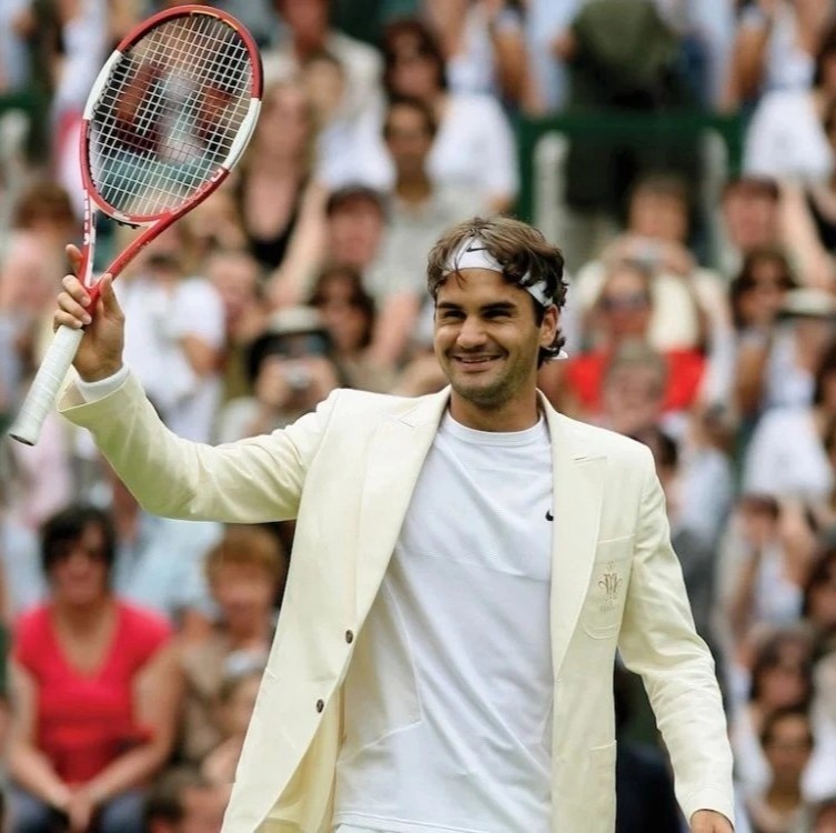 Roger Federer - nguoi dan ong sach se