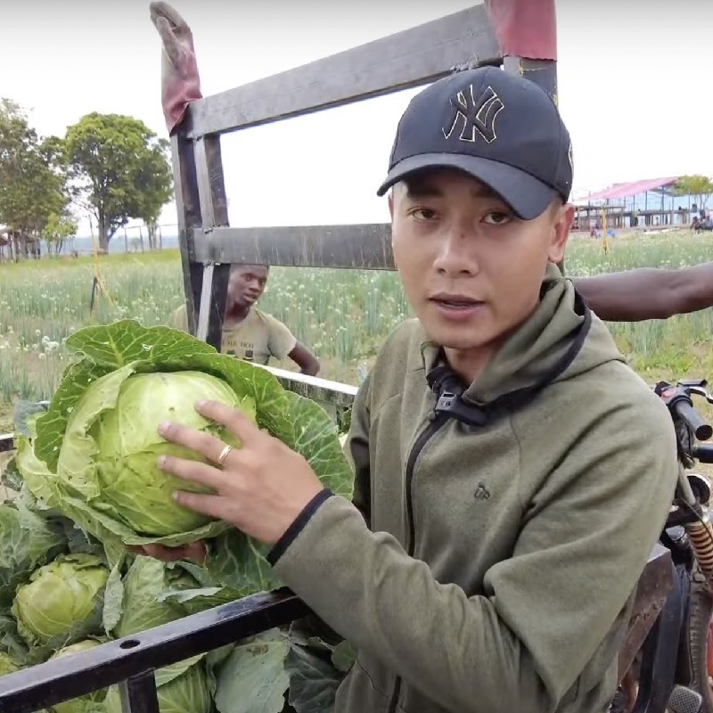 Vi sao nong trai Quang Linh Vlog phai thue bao ve canh gac?