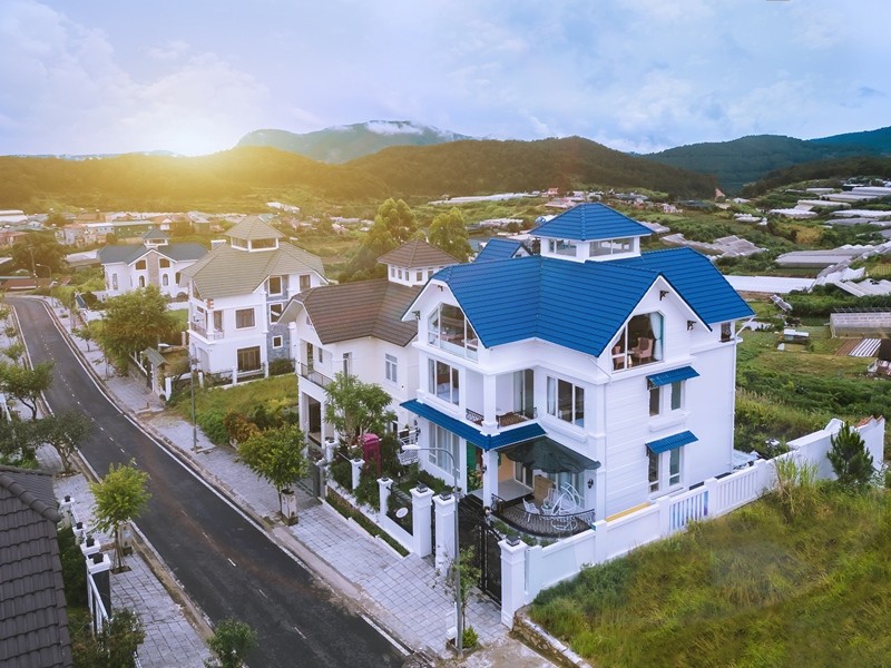 Villa trieu do 500m2 giua Da Lat cua dien vien hai Kieu Linh