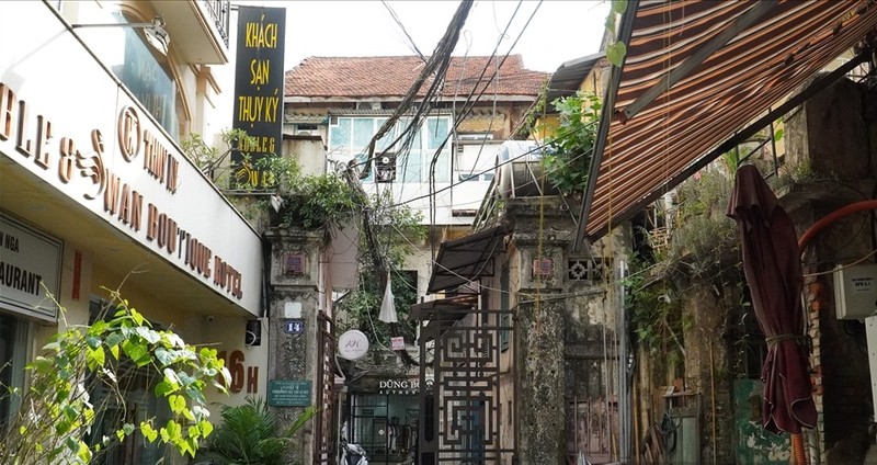 Can canh biet thu tram tuoi dep nuc tieng Ha Noi xua