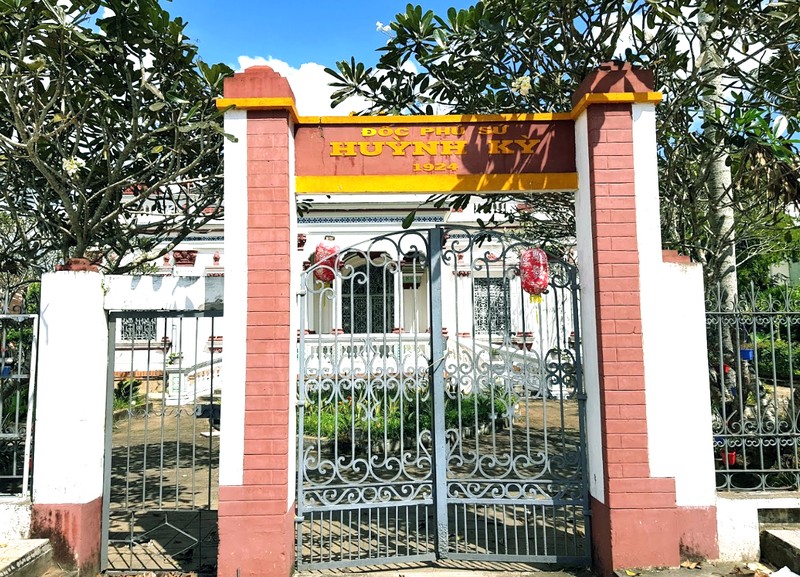 Cận cảnh căn nhà cổ đẹp nhất nhì miền Tây - Hình 4 Can canh can nha co dep nhat nhi mien Tay-Hinh-4